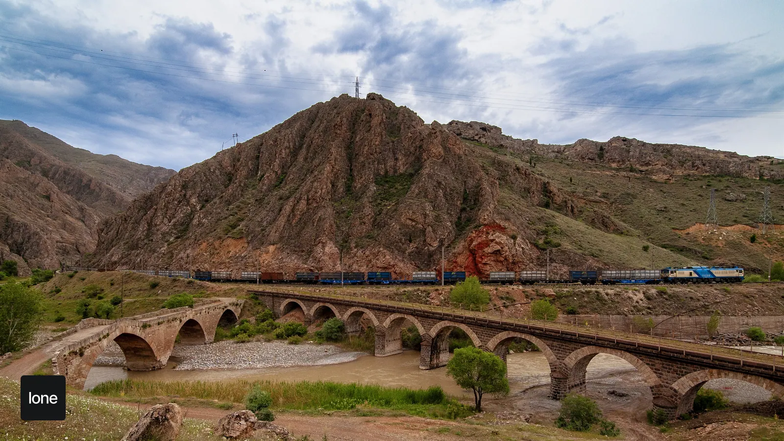 Sivas kültür rotası kapsamında Divriği + meydan temalı gerçek şehir fotoğrafı